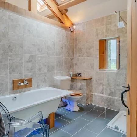 1 Bed In Oc-t41418